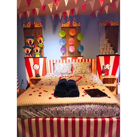 לינה וארוחת בוקר Emporium לובס
