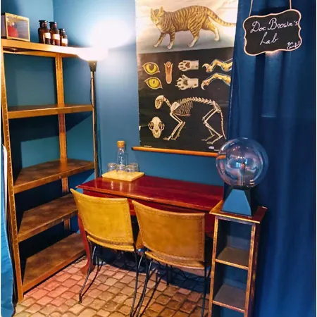 לינה וארוחת בוקר Emporium *